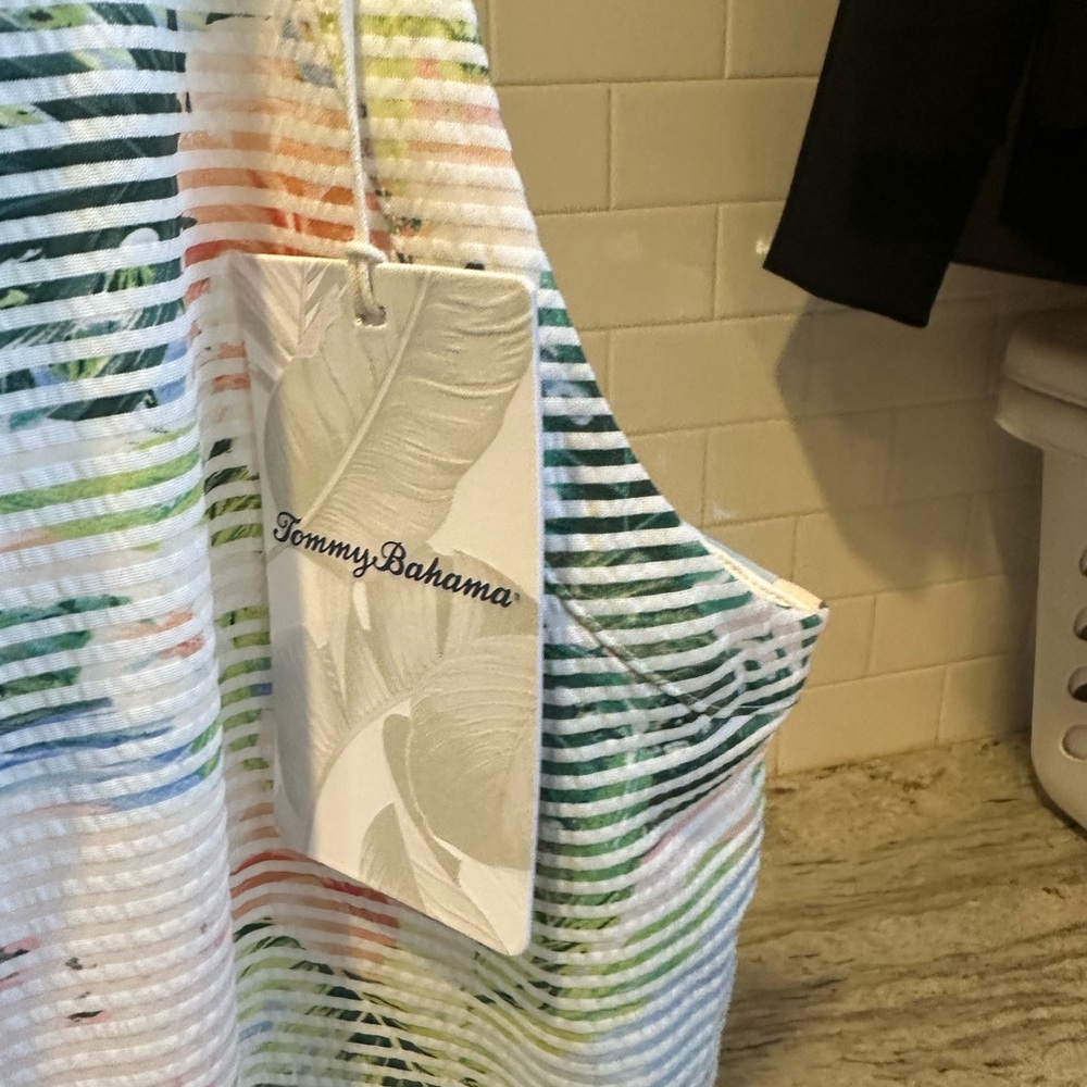 Tommy Bahama Costa Wave Ocean Vida Island Zone UPF 30 Tank Top - Picture 3 of 5